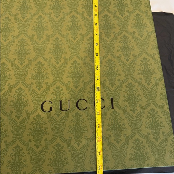 Gucci Gift Box - Picture 12 of 13
